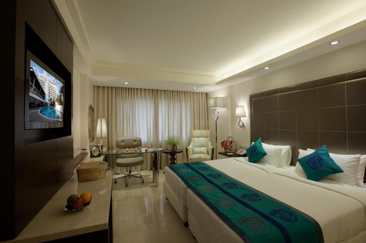 Savera Hotel Chennai Exterior photo
