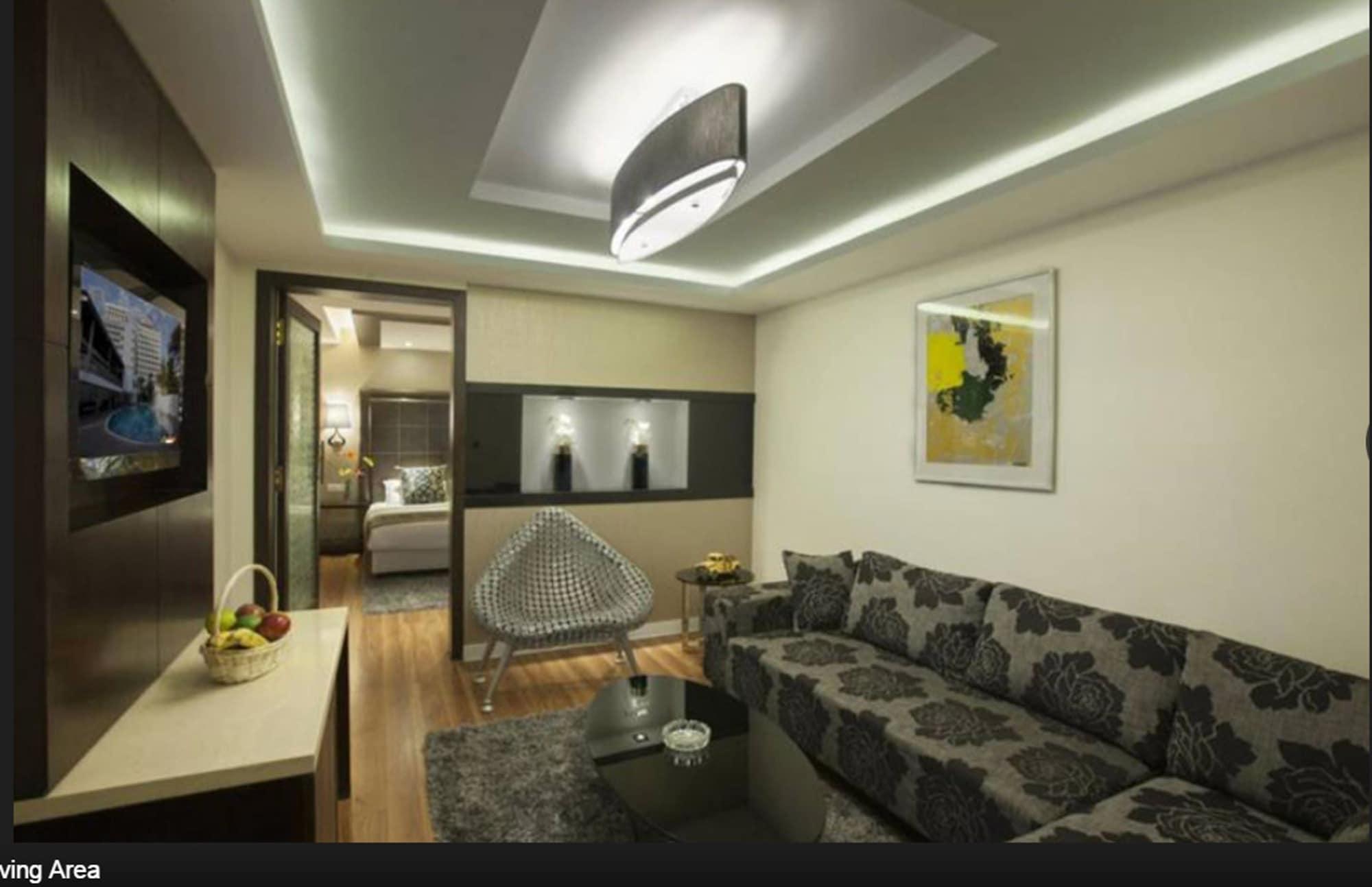 Savera Hotel Chennai Exterior photo