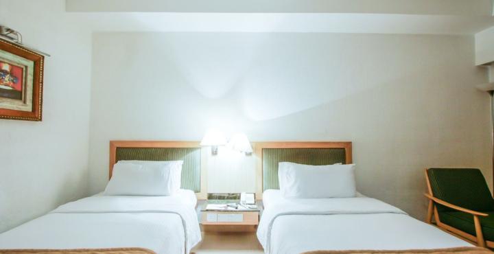 Savera Hotel Chennai Exterior photo