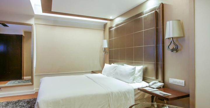 Savera Hotel Chennai Exterior photo